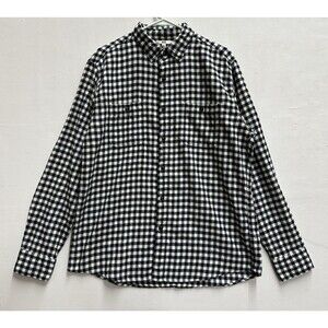Uniqlo men size Large white black plaid flannel button up shirt with pockets